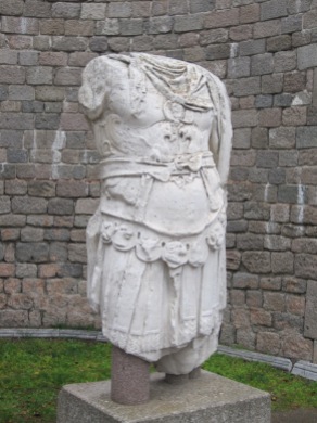 Headless Roman emperor/general
